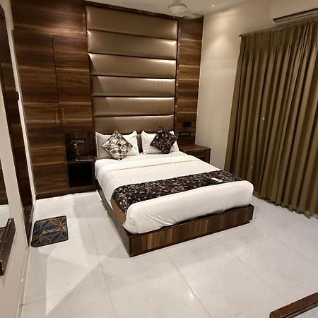 M E R I T O N Hotel T-2 Mumbai Exterior foto
