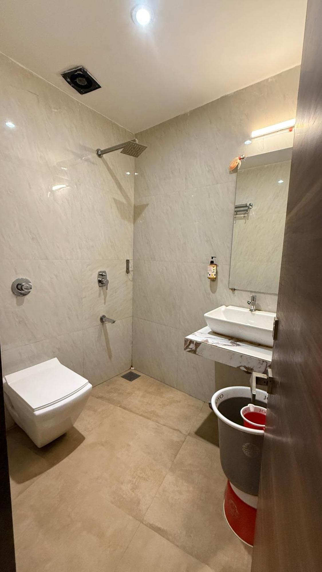 M E R I T O N Hotel T-2 Mumbai Exterior foto