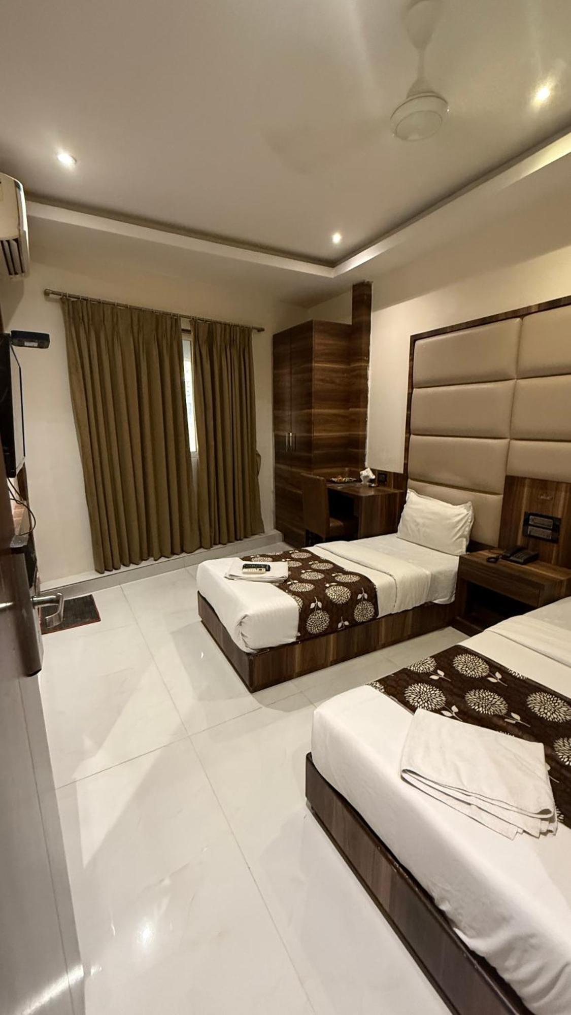 M E R I T O N Hotel T-2 Mumbai Exterior foto